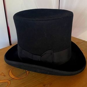 Scala black top hat